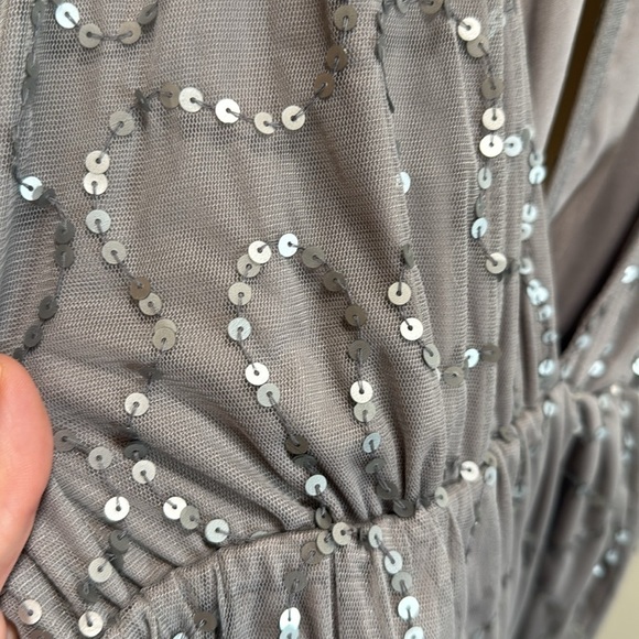 NWT Boohoo Boutique Gray Sequin Dress size 6 - Picture 7 of 10
